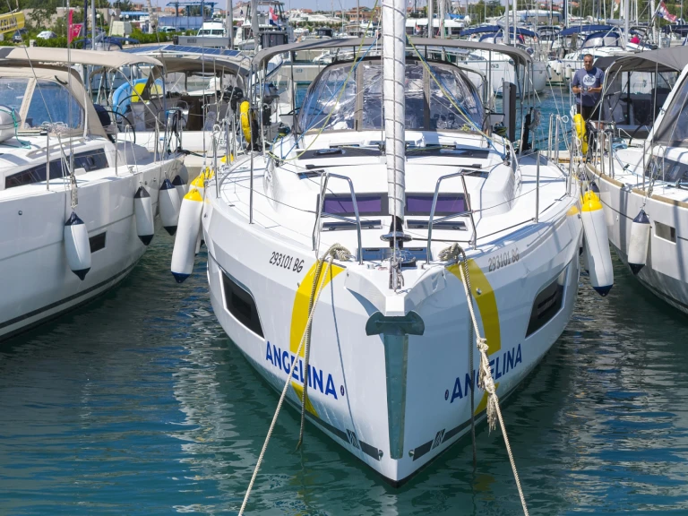 Dufour Dufour 44 jednotlivci a charterové společnosti v Trogir