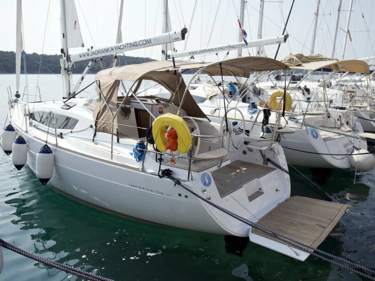 Pronájem lodi Elan Impression 35 v Punat na Samboatu