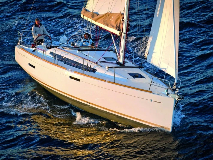 Jeanneau Sun Odyssey 389 jednotlivci a charterové společnosti v Punat