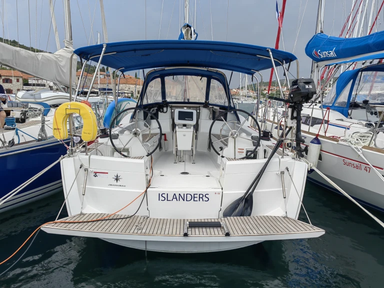Pronájem jachty v Punat -Jeanneau Sun Odyssey 389 na Samboatu