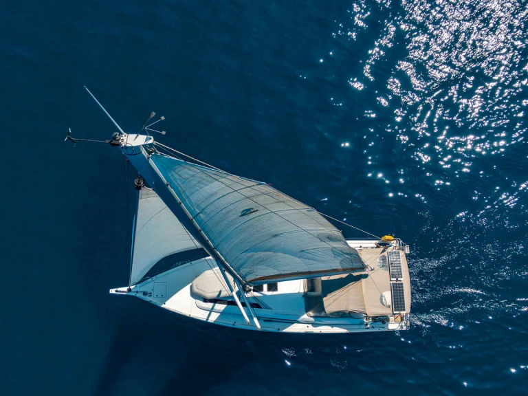 Pronajmout si Bénéteau Oceanis 46.1 v Olbia