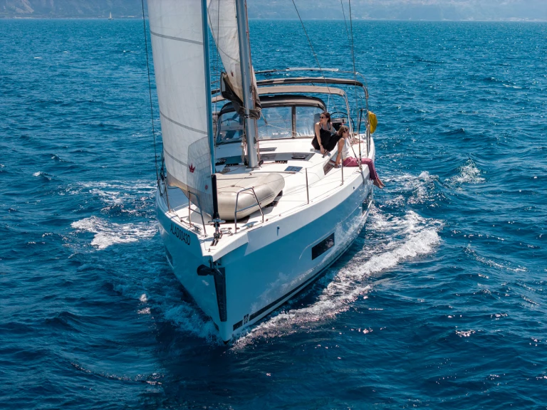 Pronájem jachty v Olbia -Dufour Dufour 470 na Samboatu
