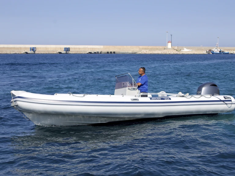 Pronájem lodi Joker Boat Coaster 650 v Arbatax na Samboatu