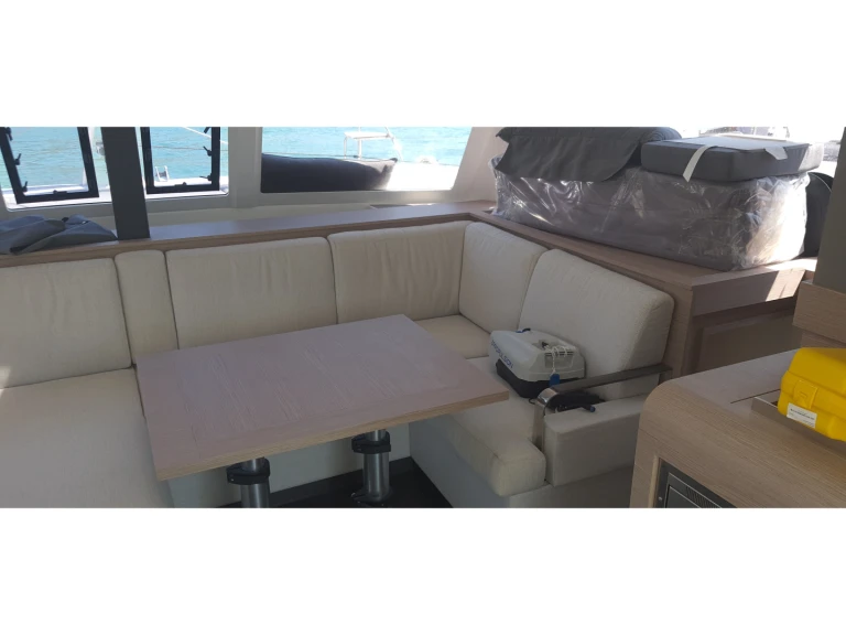 Pronájem Katamarán Fountaine Pajot s licencí