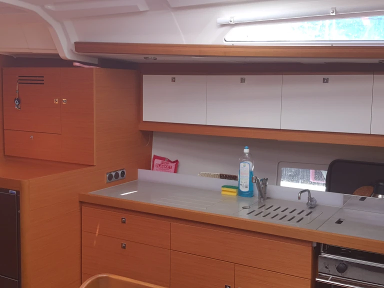 Pronajmout si Dufour Dufour 430 Grand Large v Adaköy