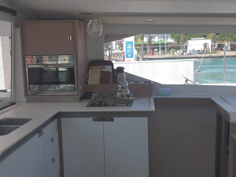 Pronajmout si Fountaine Pajot Isla 40 v Göcek 