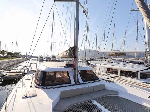 Pronajmout si Nautitech Nautitech 40 v Zadar