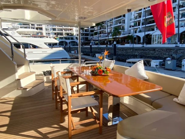 Pronájem lodi Azimut Azimut 85 v Marina Vallarta na Samboatu