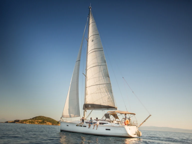 Jeanneau Sun Odyssey 519 (AC, Gen) jednotlivci a charterové společnosti v Plataniás