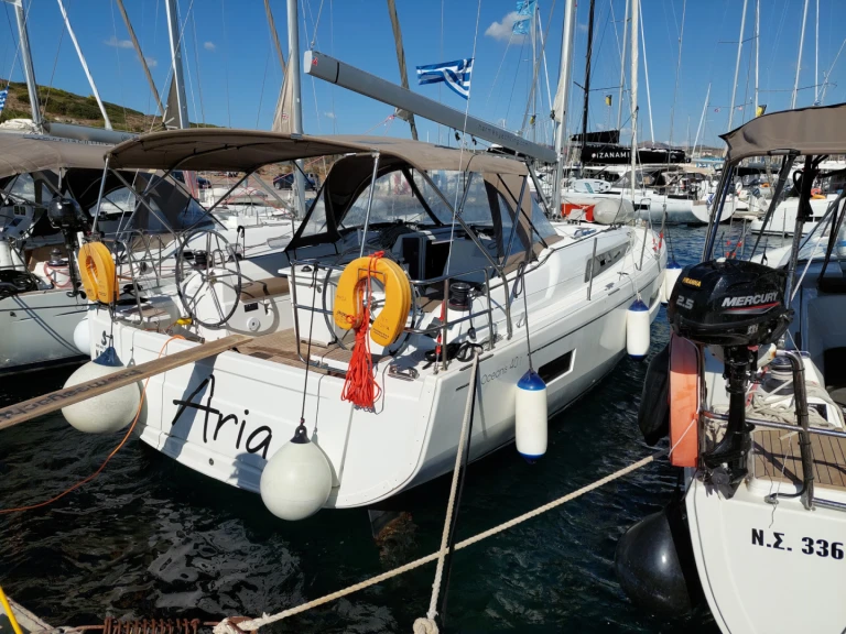 Bénéteau Oceanis 40.1 (3 double and 1 bunk beds) jednotlivci a charterové společnosti v Plataniás