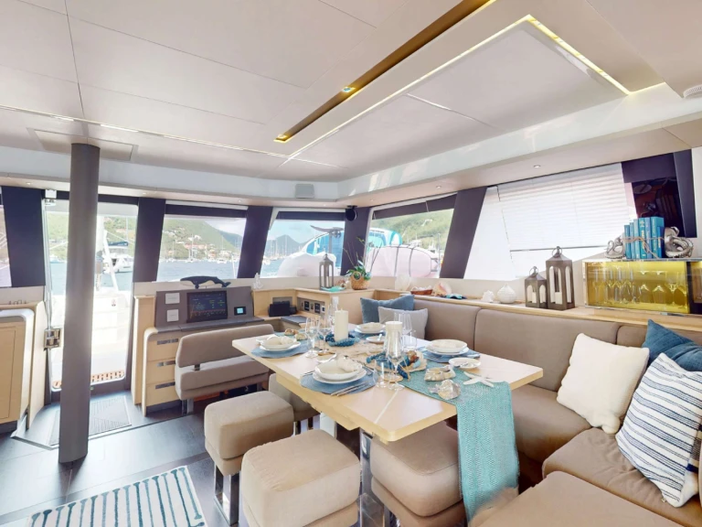 Pronájem jachty v Karibik -Fountaine Pajot Sapphire na Samboatu
