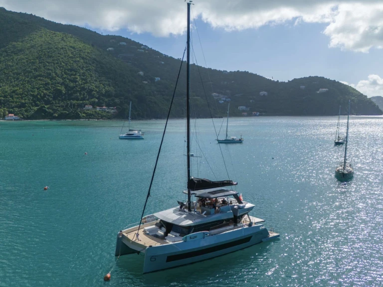 Pronájem lodi Moon Yacht Moon Shadow v Road Town na Samboatu