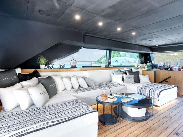 Pronájem Jachta Moon Yacht s licencí