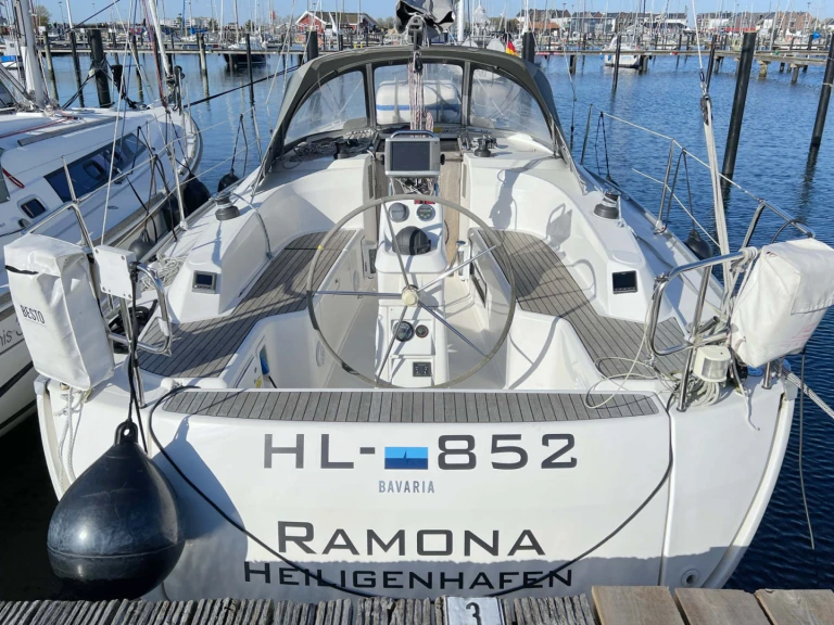 Pronájem jachty v Heiligenhafen -Bavaria Cruiser 33 na Samboatu
