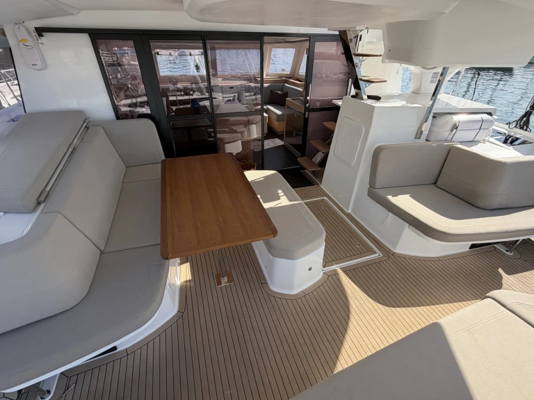 Pronájem lodi Fountaine Pajot Fountaine Pajot FP 44 Maestro - 3 cab. v Palma de Mallorca na Samboatu