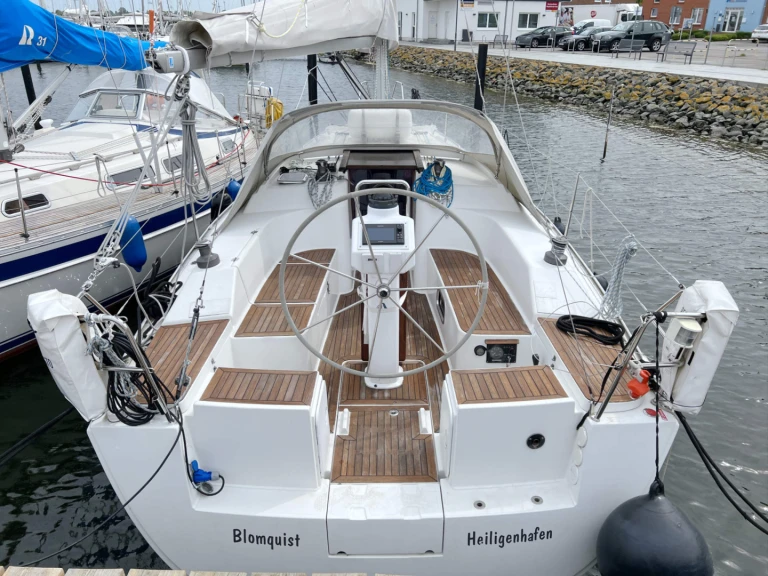 Pronajmout Plachetnice se skipperem či ne Hanse v Heiligenhafen