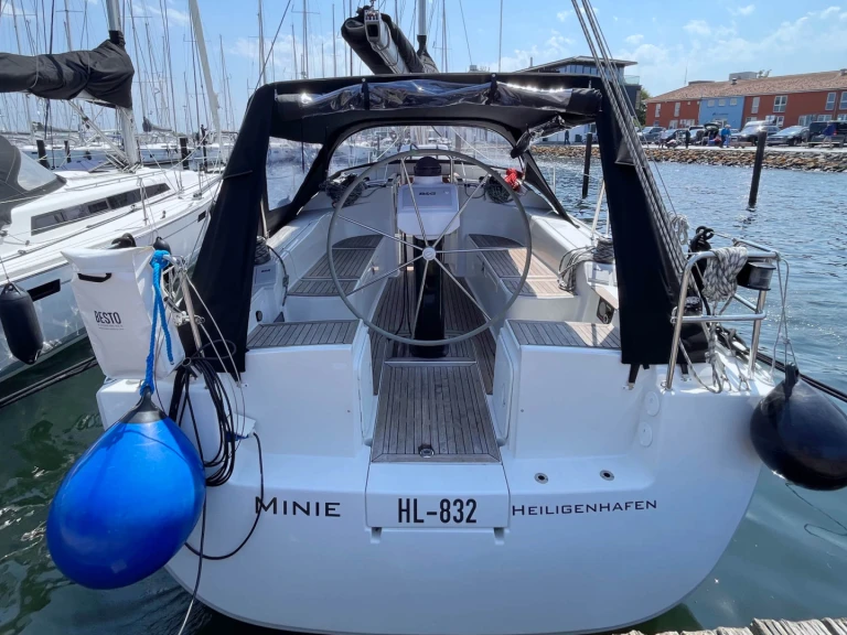 Pronajmout si Hanse Hanse 370 v Heiligenhafen
