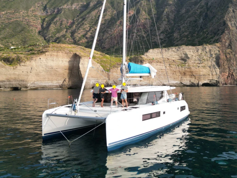 Leopard Catamarans / Robertson & Caine Leopard 45 jednotlivci a charterové společnosti v Can Pastilla