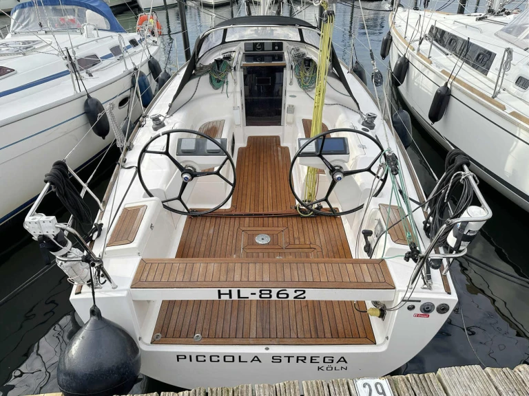 Pronájem Plachetnice Salona s licencí