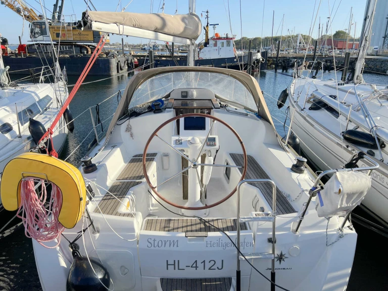 Jeanneau Sun Odyssey 30i jednotlivci a charterové společnosti v Heiligenhafen