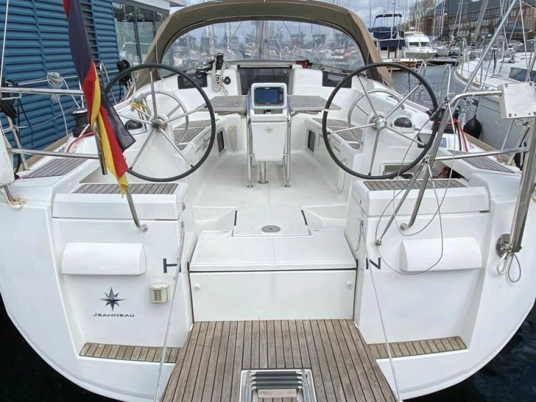 Jeanneau Sun Odyssey 409 jednotlivci a charterové společnosti v Flensburg
