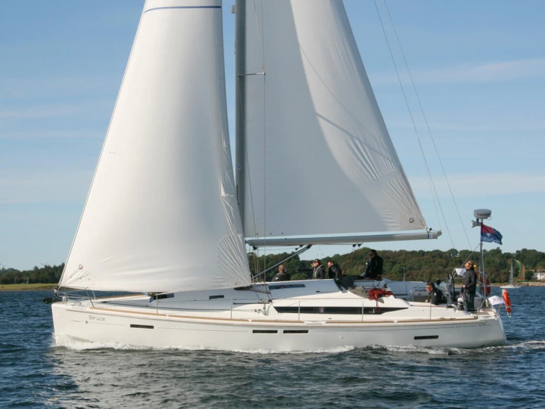 Jeanneau Sun Odyssey 439 jednotlivci a charterové společnosti v Heiligenhafen