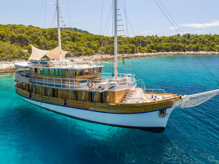 Pronájem lodi Custom NOVI DAN v Trogir na Samboatu