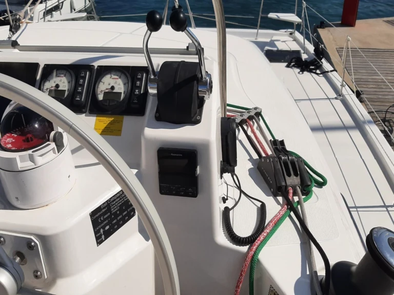 Pronajmout Katamarán se skipperem či ne Bali v Propriano