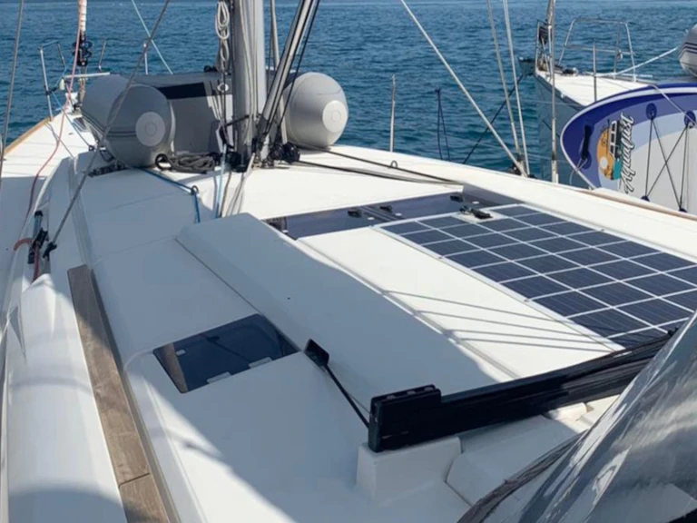 Pronajmout si Jeanneau Sun Odyssey 519 (AC, Gen) v Plataniás