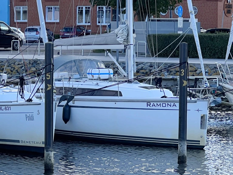 Pronájem jachty v Heiligenhafen -Bavaria Cruiser 33 na Samboatu
