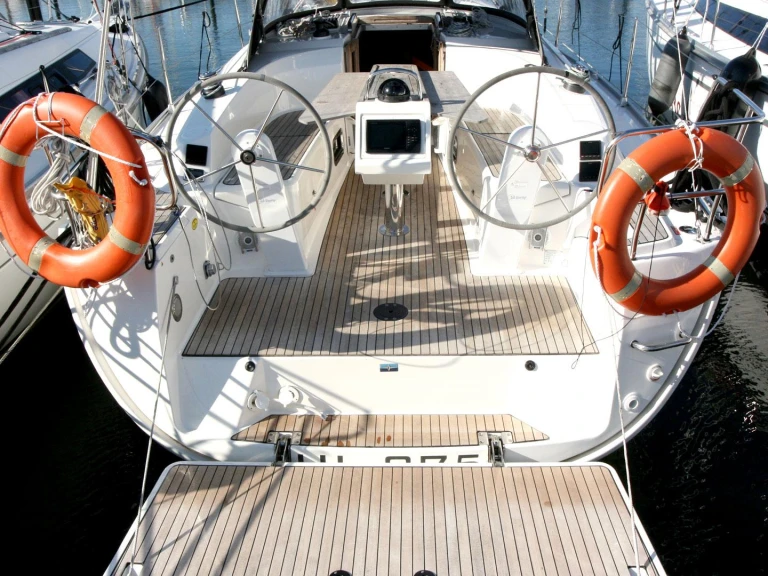 Bavaria Cruiser 34 jednotlivci a charterové společnosti v Heiligenhafen
