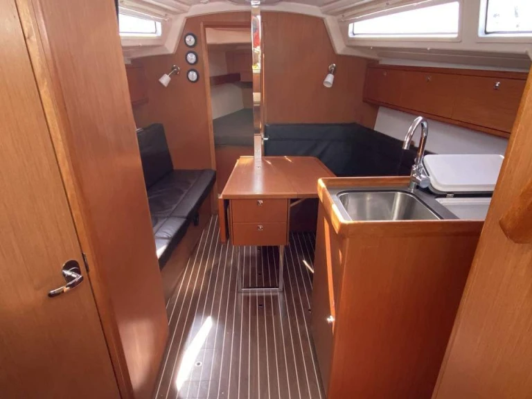Bavaria Cruiser 34 jednotlivci a charterové společnosti v Flensburg