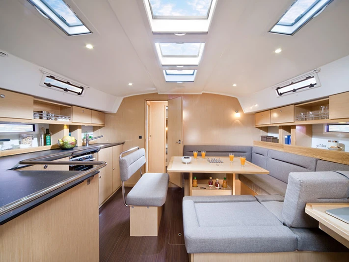 Pronájem lodi Palma de Mallorca lákavé ceny Cruiser 45