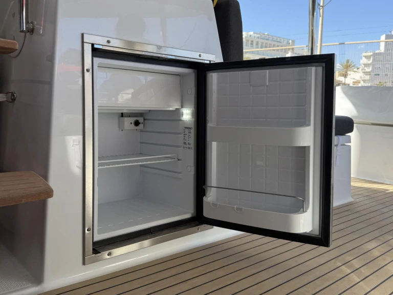 Pronajmout si Fountaine Pajot Elba 45 v Can Pastilla