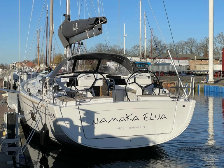Pronájem lodi Palma de Mallorca lákavé ceny Hanse 458