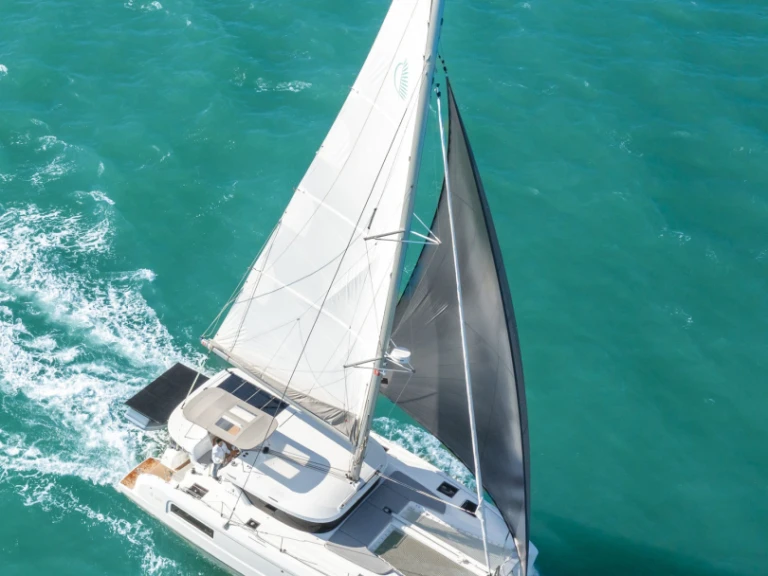 Pronájem lodi Can Pastilla lákavé ceny Lagoon 38