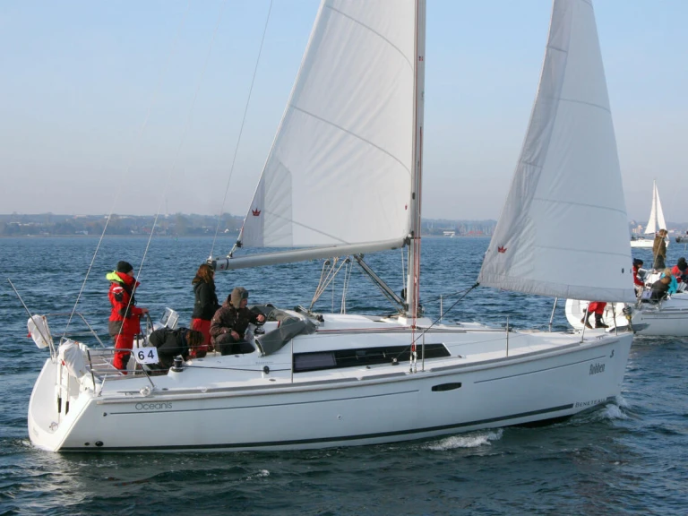 Bénéteau Oceanis 31 jednotlivci a charterové společnosti v Heiligenhafen