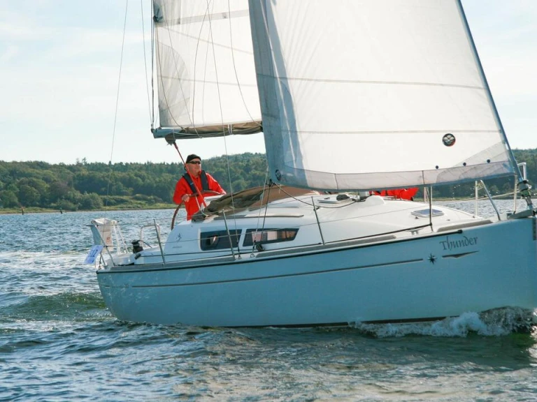 Pronajmout si Jeanneau Sun Odyssey 30i v Flensburg