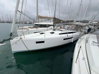Pronájem lodi Palma de Mallorca lákavé ceny Sun Odyssey 410