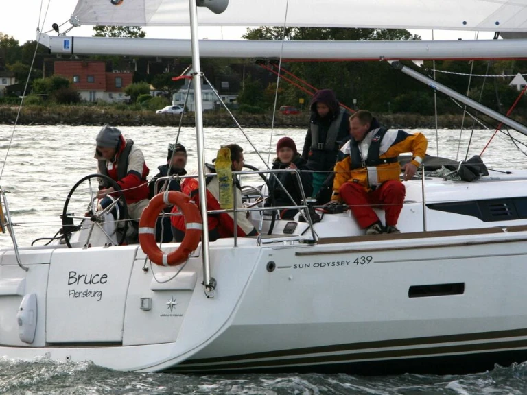 Pronájem lodi Jeanneau Sun Odyssey 439 v Heiligenhafen na Samboatu