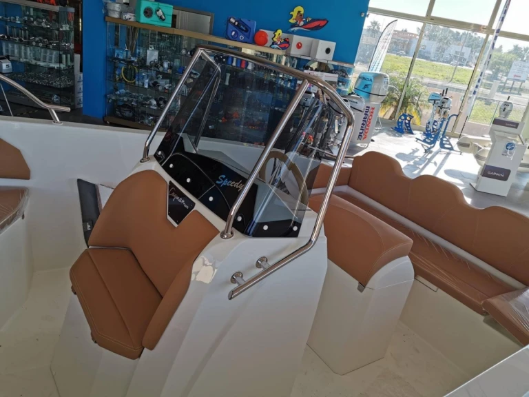 Pronájem Motorová loď v Cala Galdana -Cayman 585