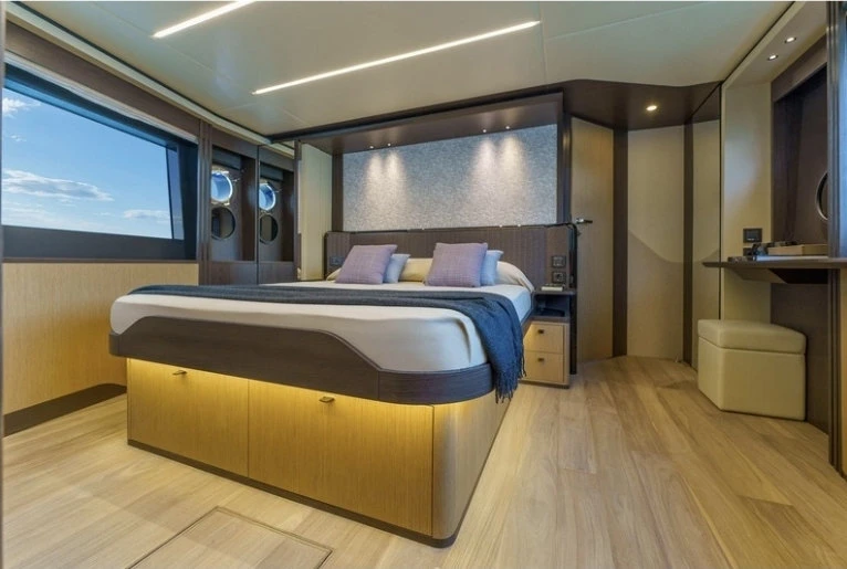 Pronájem lodi Absolute Absolute 58 v Castellammare di Stabia na Samboatu