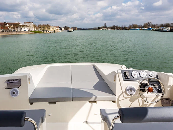 Pronájem Motorová loď v Homps -Le Boat Horizon 2