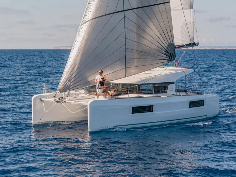 Pronájem lodi Bonifacio lákavé ceny Lagoon 40