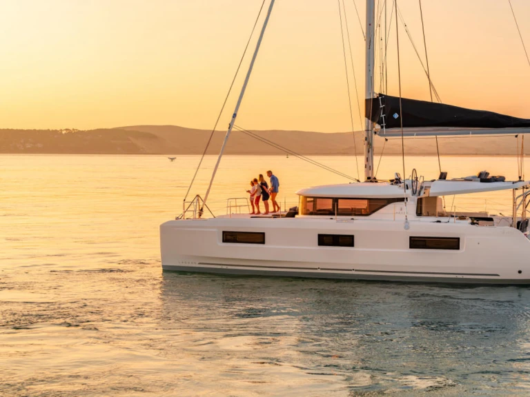 Pronájem lodi Pianottoli-Caldarello lákavé ceny Lagoon 46