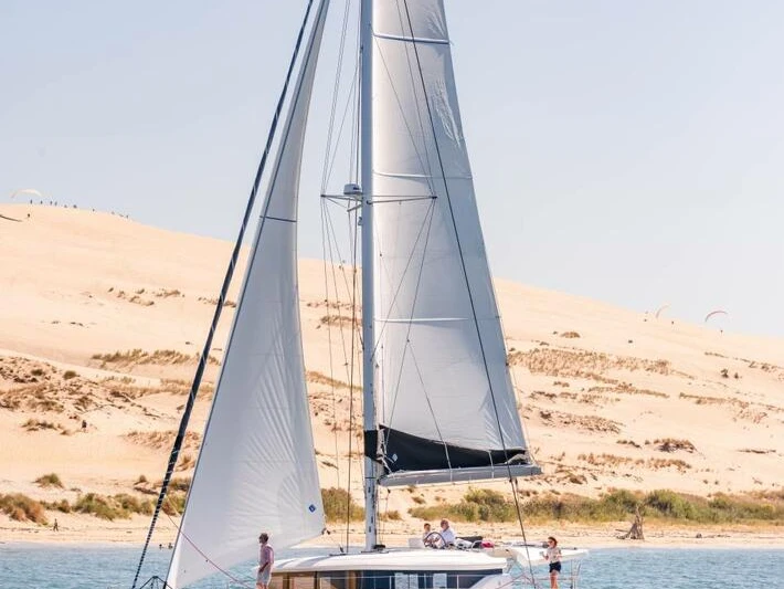 Pronajmout Katamarán se skipperem či ne Lagoon v Pianottoli-Caldarello