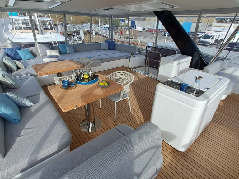 Pronájem lodi Ajaccio lákavé ceny Lagoon Seventy 7