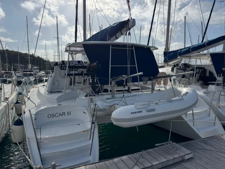 Pronájem lodi Lagoon Lagoon 380 v Le Marin na Samboatu