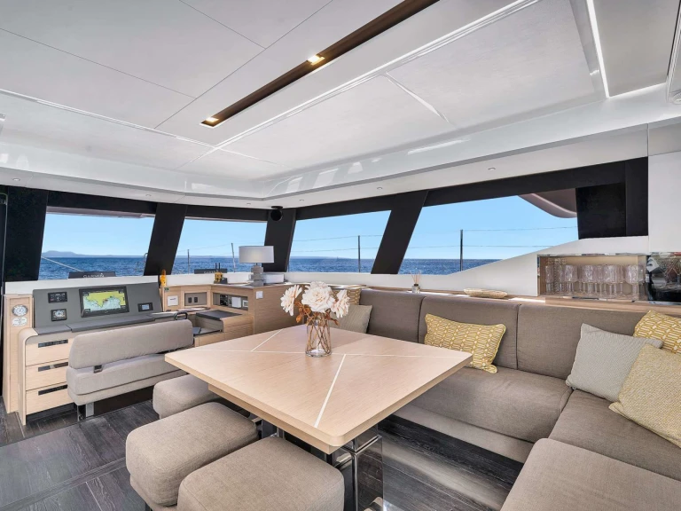 Pronájem Katamarán Fountaine Pajot s licencí